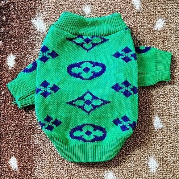 NWT Dog Sweater Small Breed Chihuahua Spring Pet Clothes Super Cute - Picture 1 of 6